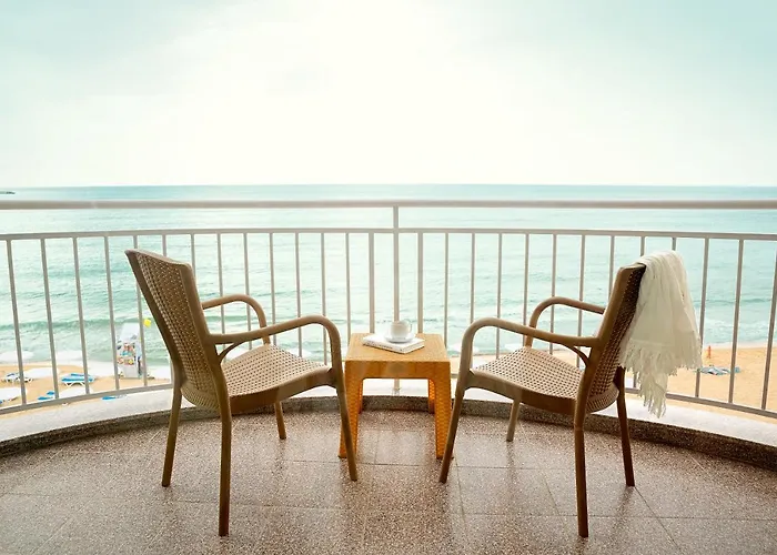 ホテル Bilyana Hotel- Adults Only