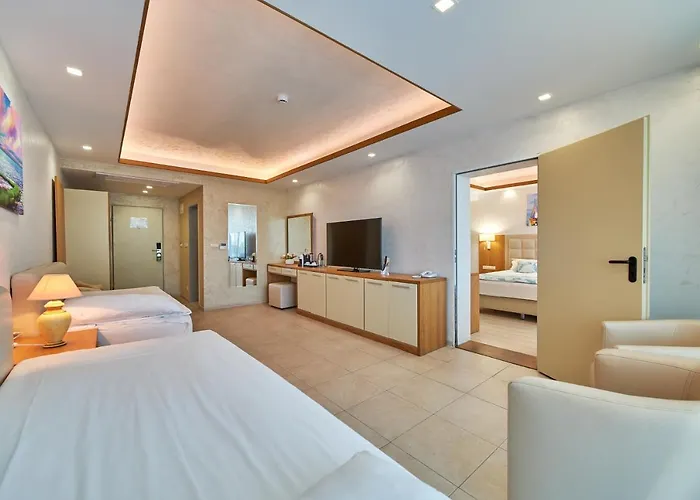 Bilyana Hotel- Adults Only Хотел